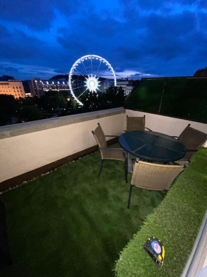 Apartment In The Center Of The “jungle” With Panorama